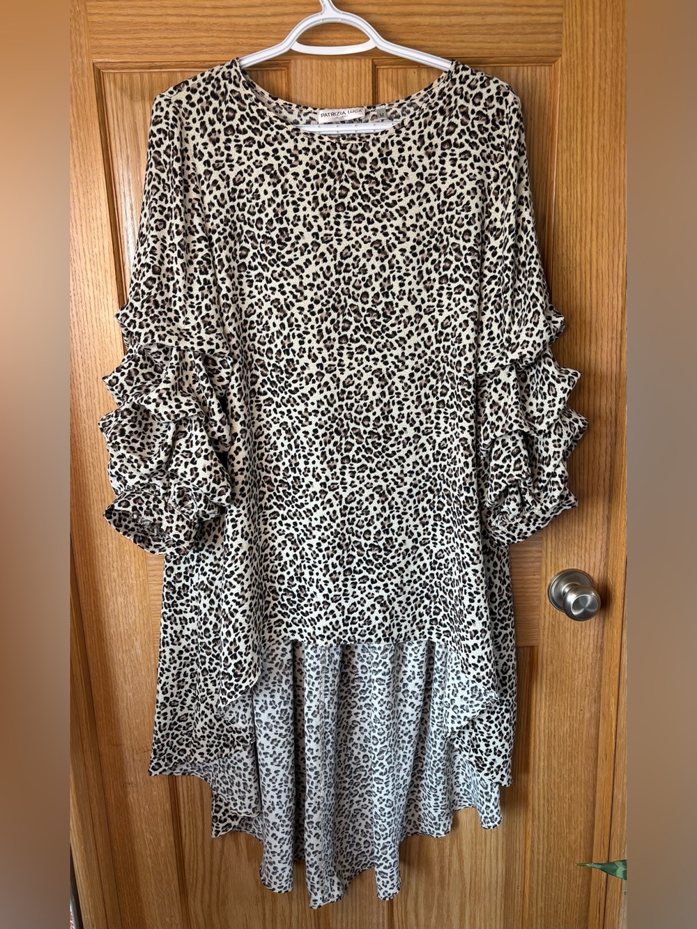 Patrizia Luca High Low Dramatic Leopard print top 21.5” PTP